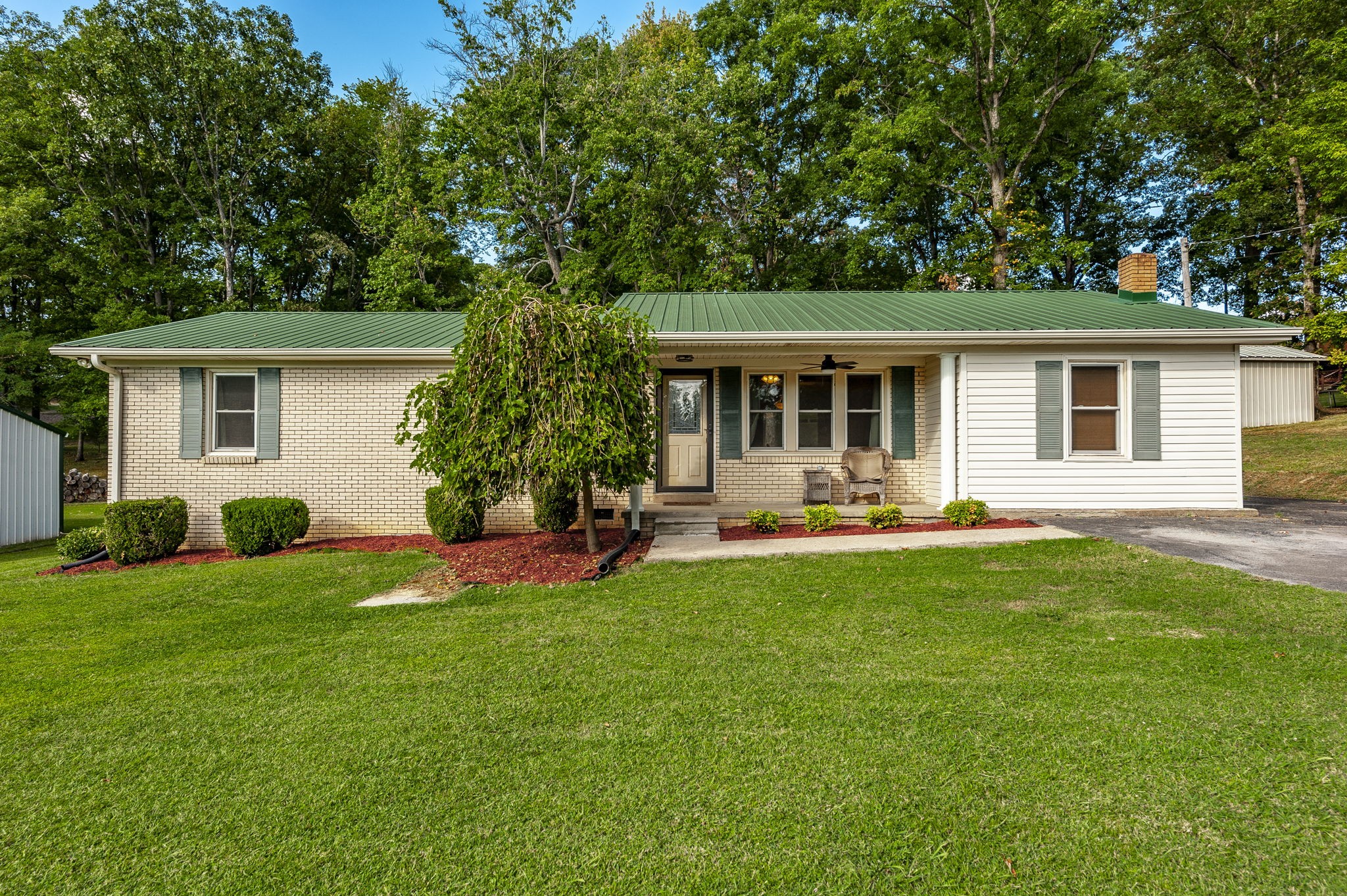 Rainbow Cir, Westmoreland, TN 37186