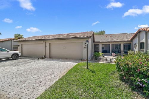 50-892 Country Club Cir, VENICE, FL, 34293-2051 | Card Image