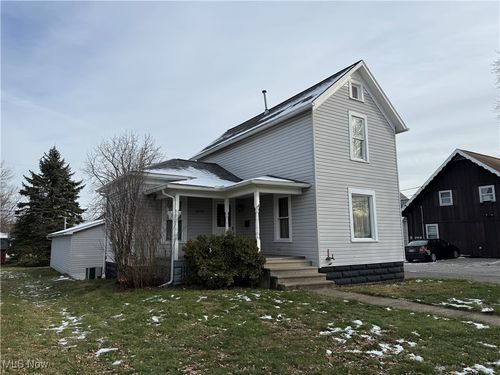 1013 Prospect Ave Nw, New Philadelphia, OH, 44663-1072 | Card Image