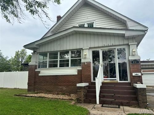 556 Whitelaw Ave, Wood River, IL, 62095-1511 | Card Image