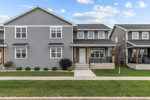 211 Red Cedar Parkway, KIMBERLY, WI, 54136 | Card Image
