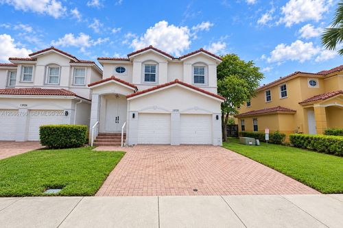 0-11034 Nw 86th Ter, Doral, FL, 33178-2325 | Card Image