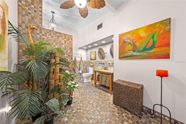 Main Home - Primary Bathroom | Image 48