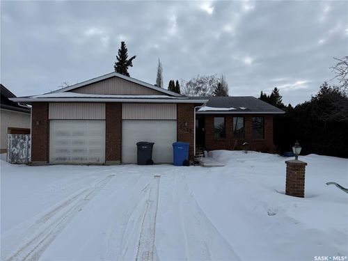 2312 Robin Pl, North Battleford, SK, S9A3T7 | Card Image