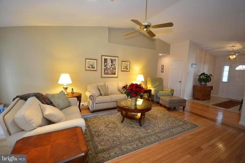 955 Mastline Dr, ANNAPOLIS, MD, 21401-6863 | Card Image