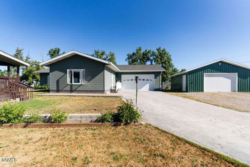 410 4th Ave, Oriska, ND, 58063-4002 | Card Image