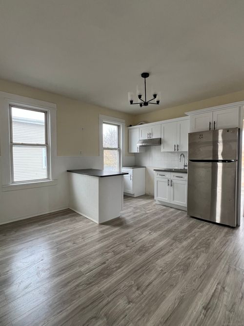 2-109 Elizabeth St, Bridgeport, CT, 06610-3240 | Card Image