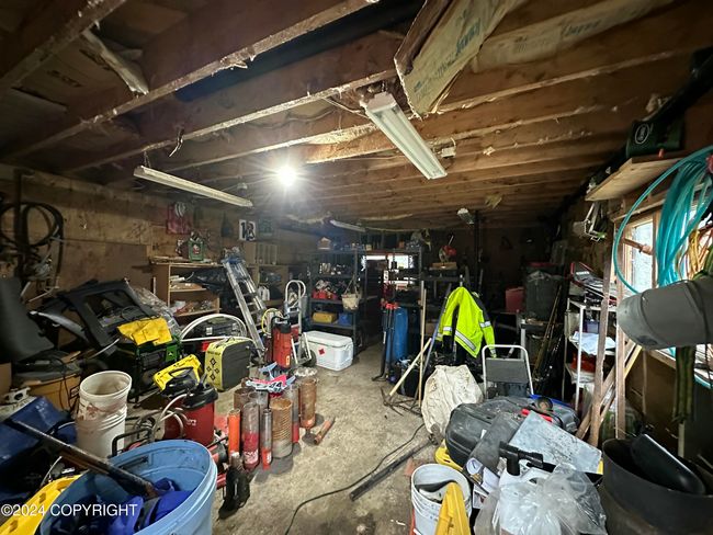 Garage | Image 37