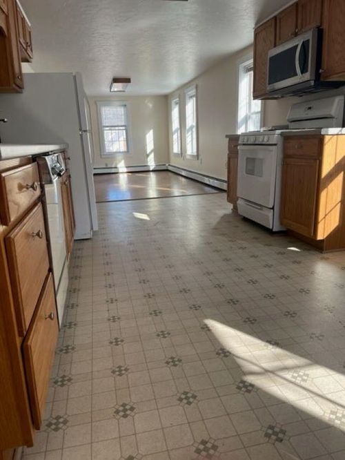 160 Bank Street Ext, Lebanon, NH, 03766-1132 | Card Image