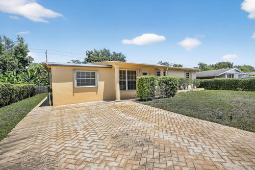 5701 Hope St, Hollywood, FL, 33021-3233 | Card Image