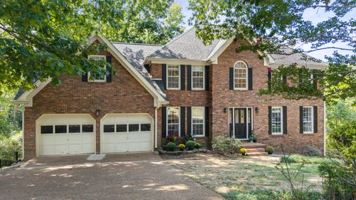 1704 Valley Forge Dr, Hixson, TN, 37343-3468 | Card Image