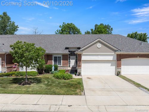 18-14789 N Park Dr, Shelby Twp, MI, 48315-3992 | Card Image