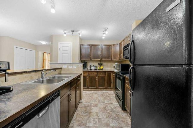 193 Luxstone Way Sw, Home with 3 bedrooms, 3 bathrooms and 2 parking in Airdrie AB | Image 17
