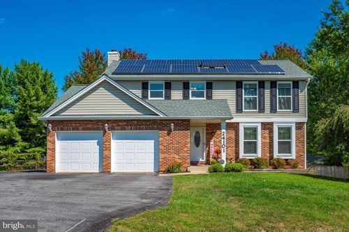 24101 Secreteriat Ct, DAMASCUS, MD, 20872-2164 | Card Image