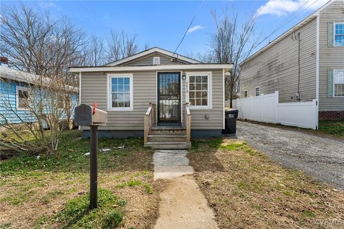 2410 Wakefield St, Hopewell, VA, 23860-6439 | Card Image