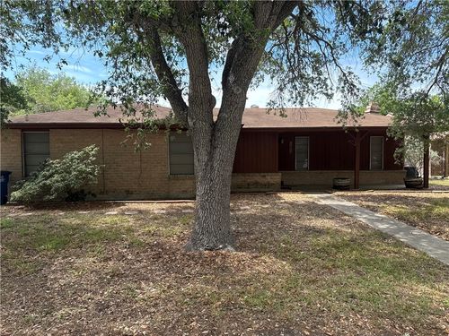 1913 Dolphin Drive, Portland, TX, 78374 | Card Image