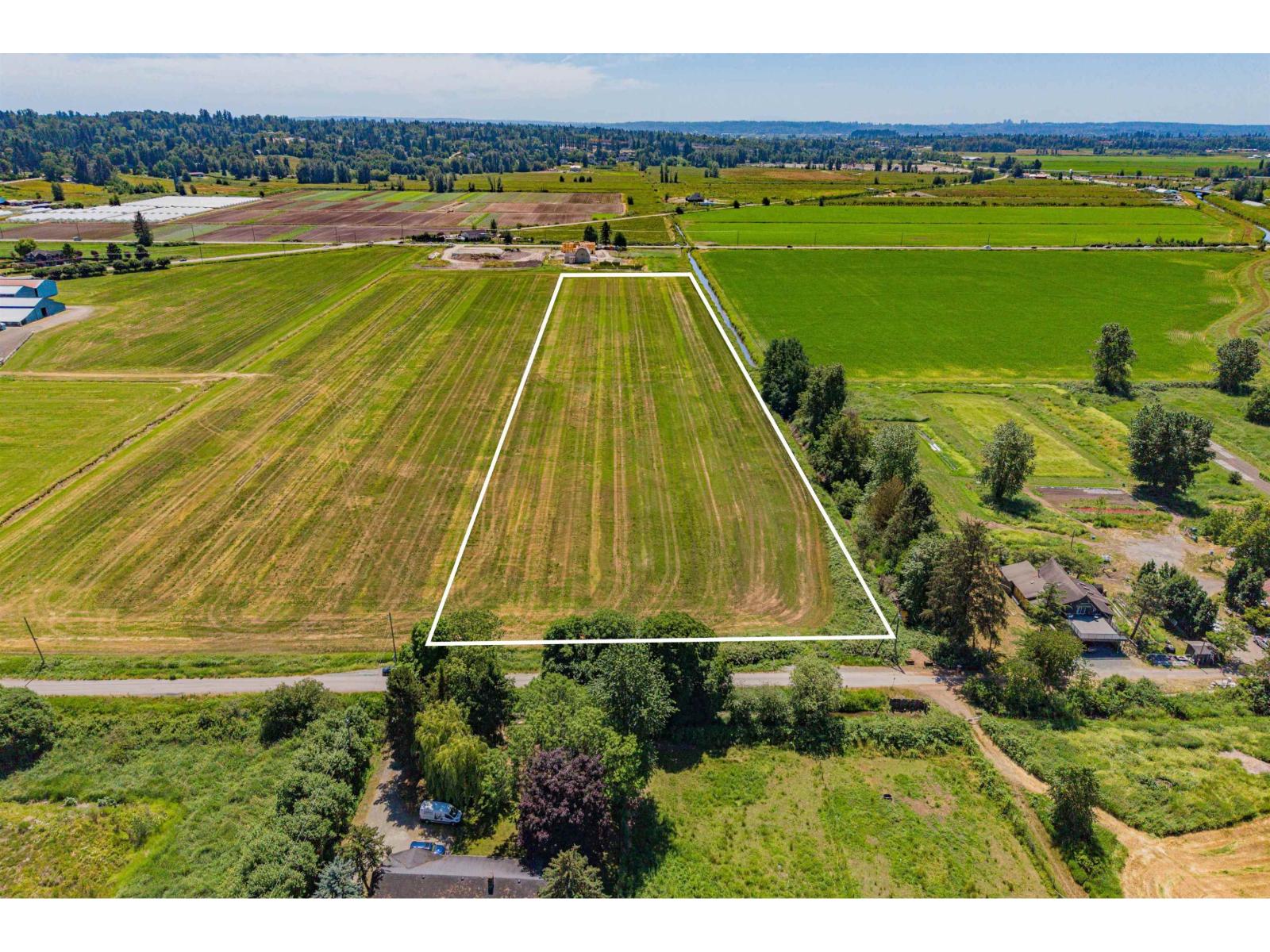 Land in Surrey 4
