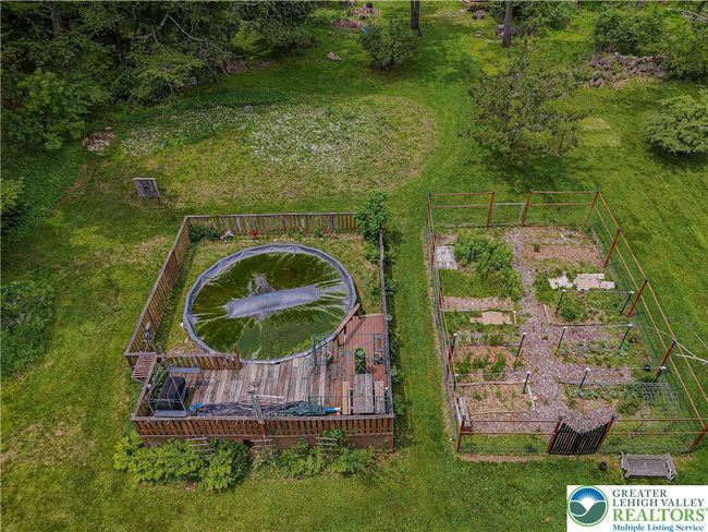 636 School Rd, House other with 2 bedrooms, 1 bathrooms and null parking in Nazareth PA | Image 48