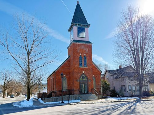 1452 George St, La Crosse, WI, 54603-2416 | Card Image