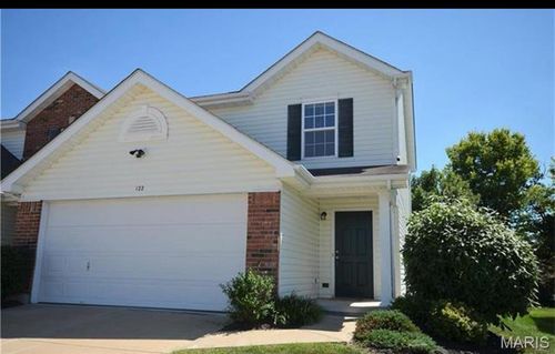 122 Homeshire Dr, Wentzville, MO, 63385-4862 | Card Image