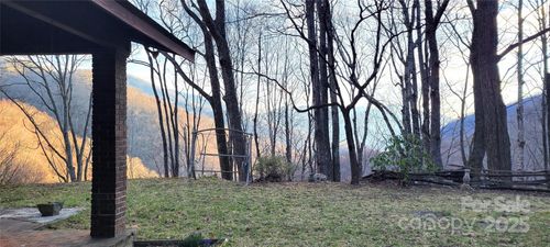 334 Wayah Zooshuga Rd, Maggie Valley, NC, 28751-4514 | Card Image