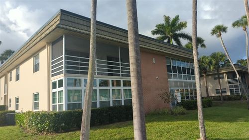 apt-201-8 Vista Gardens Trl, Vero Beach, FL, 32962-1777 | Card Image