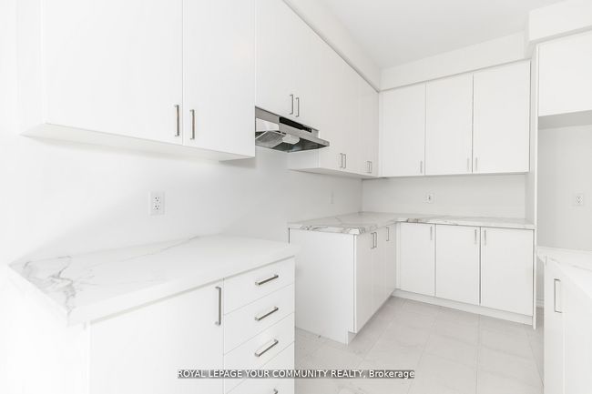 21 Daffodil Rd, House attached with 4 bedrooms, 3 bathrooms and 1 parking in Minesing ON | Image 14