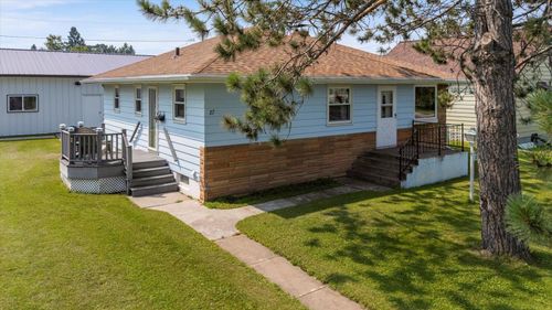 27 10th St Nw, Chisholm, MN, 55719-1268 | Card Image