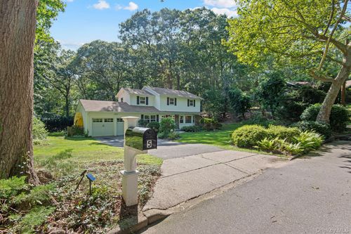 5 Harbor Ct, Centerport, NY, 11721-1155 | Card Image