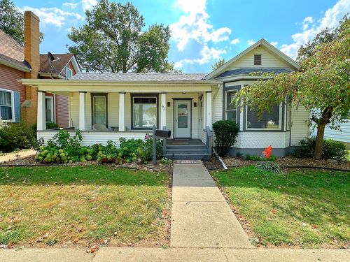 107 W Larue St, Streator, IL, 61364-1946 | Card Image