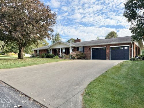 69 E Todd Dr, Washington, IN, 47501-7570 | Card Image
