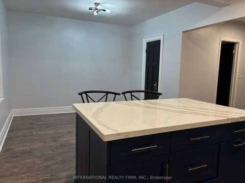 161 Rothsay Ave, Hamilton, ON, L8M3G5 | Card Image