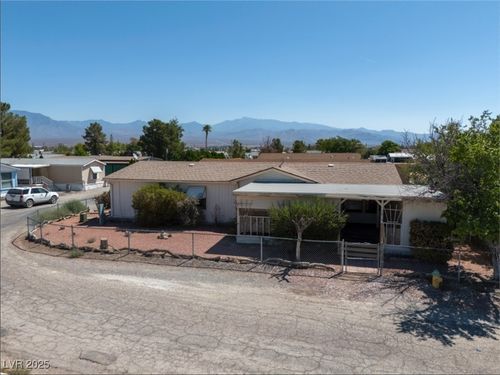 121 Tonopah Trl, Pahrump, NV, 89048-5449 | Card Image