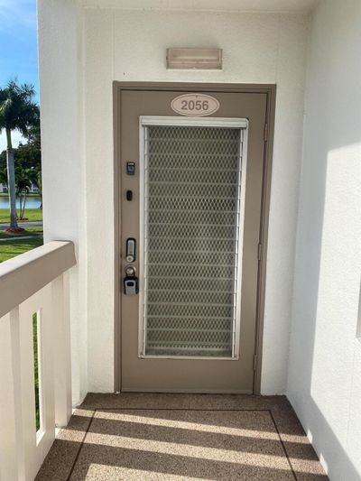 2056 - 2056 Rexford C, Condo with 2 bedrooms, 2 bathrooms and null parking in Boca Raton FL | Image 2