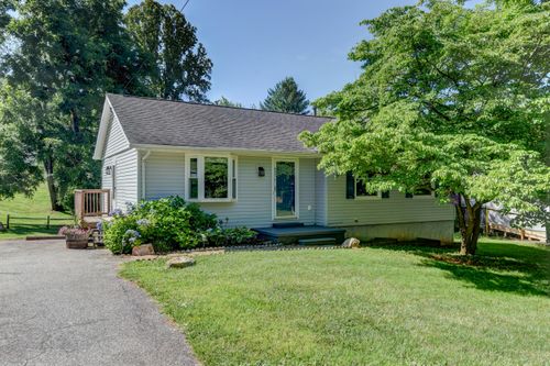 6255 Narragansett Dr, Lynchburg, VA, 24502-5239 | Card Image