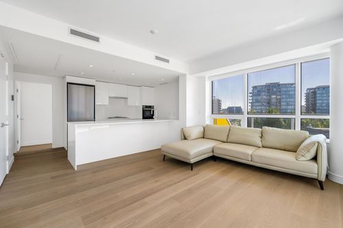 802-5766 Gilbert Rd, Richmond, BC, V7C0G2 | Card Image