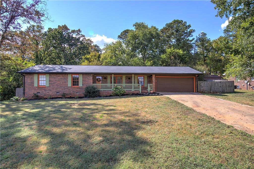 Oakridge Dr, Cartersville, GA 30121
