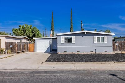 2704 Sparks Way, House other with 3 bedrooms, 2 bathrooms and null parking in Modesto CA | Image 1