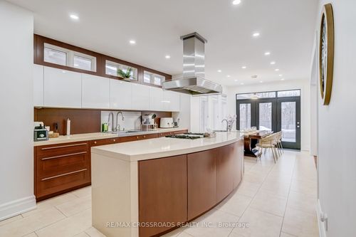 1653 Goldenridge Rd, Pickering, ON, L1V7J5 | Card Image