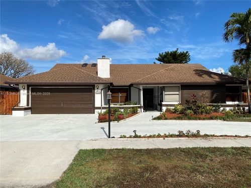 13647 Barberry Dr, Wellington, FL, 33414-8521 | Card Image