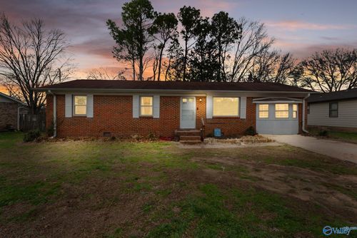 2208 Cecille Dr Sw, Huntsville, AL, 35803-2132 | Card Image