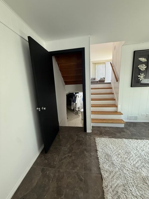 8446 N Clifton Ave, Niles, IL, 60714-1804 | Card Image