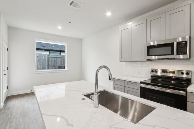 UNIT-1104 - 2600 Gattis School Rd, Condo with 3 bedrooms, 3 bathrooms and 2 parking in Round Rock TX | Image 13