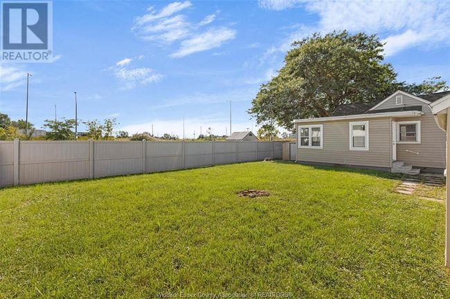 2968 Langlois Ave, House other with 3 bedrooms, 1 bathrooms and null parking in Windsor ON | Image 25