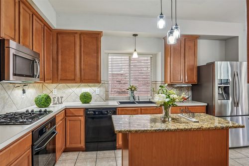 6510 Daisy Dr, Arlington, TX, 76017-4970 | Card Image