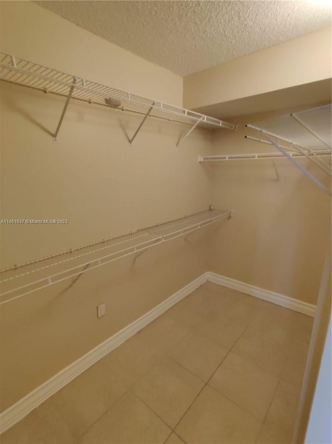APT-102 - 11155 Sw 5 Th Pl, Condo with 2 bedrooms, 2 bathrooms and null parking in Pembroke Pines FL | Image 18