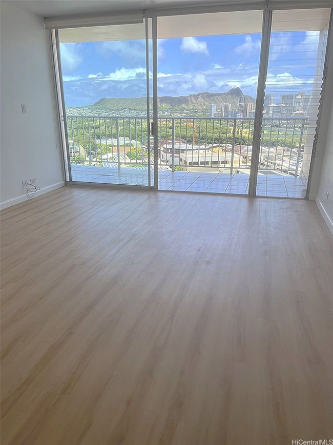 Livingroom is large and spacious. | Image 8