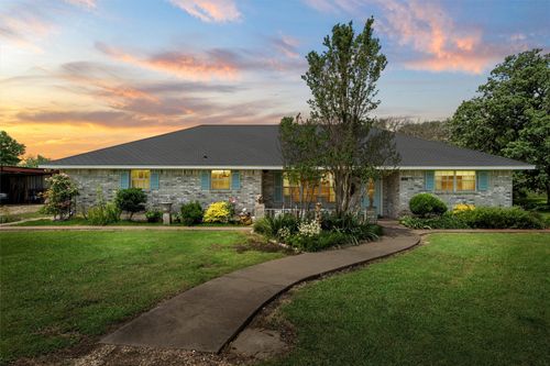 123 Lone Creek Dr, West, TX, 76691-2223 | Card Image