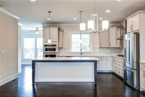 827 Stone Ridge Ln, Atlanta, GA, 30324-5740 | Card Image