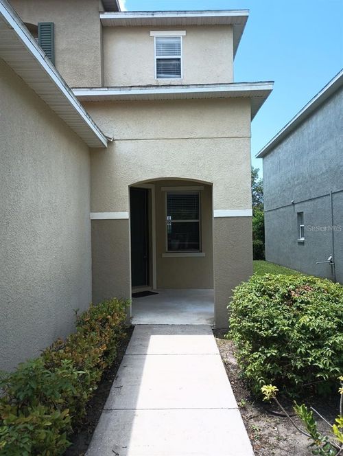 6339 Magnolia Trails Ln, GIBSONTON, FL, 33534-3002 | Card Image